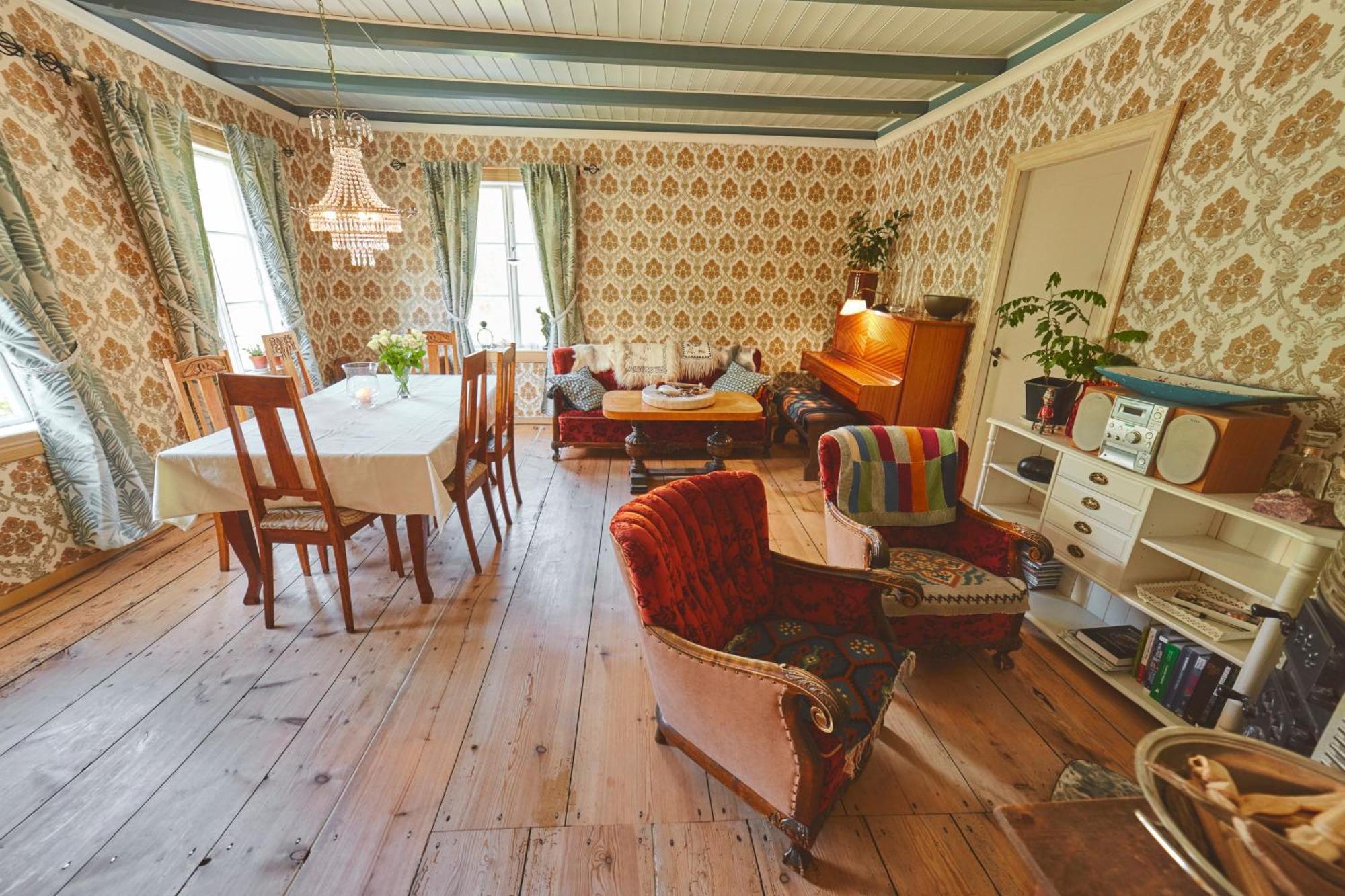 Overvoll Farm * Странда